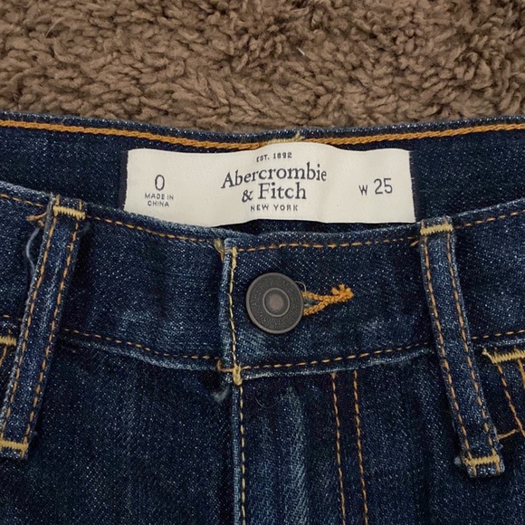Abercrombie & Fitch Mid-Rise Cutoff Denim Shorts Dark Wash Size 0 - Picture 10 of 11